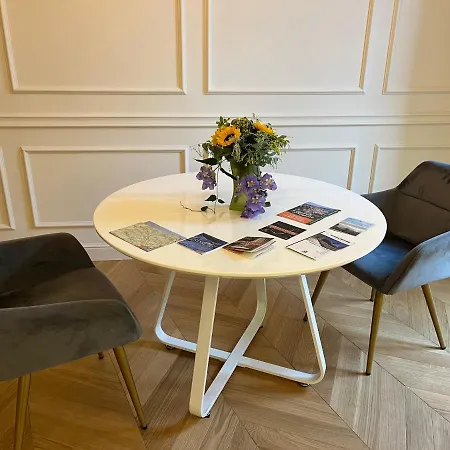 Loft Prestigioso Nel Centro Di アパート サンレモ