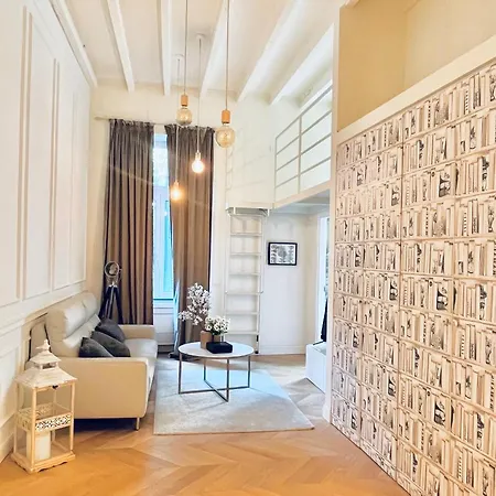 アパート Loft Prestigioso Nel Centro Di サンレモ