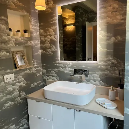 Loft Prestigioso Nel Centro Di アパート サンレモ